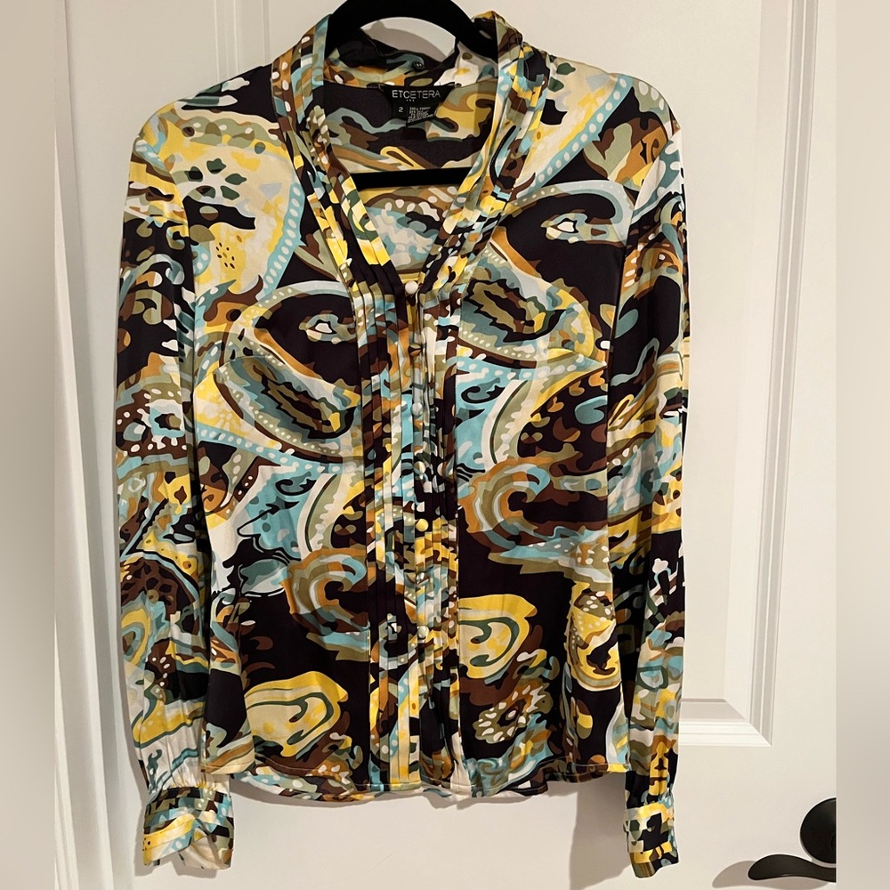 95% Silk Etcetera Multicolor Blouse with Removable Scarf